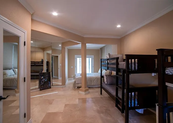 Luxury Golf Course Retreat On Hogan *