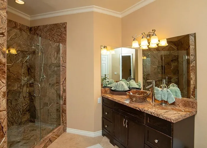 Luxury Golf Course Retreat On Hogan